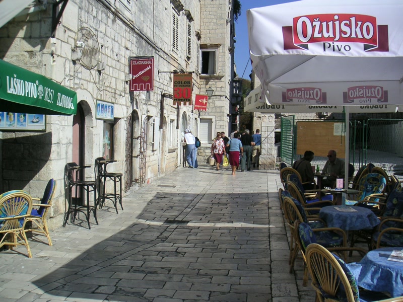 Altstadt von Trogir <> Historic town of Trogir